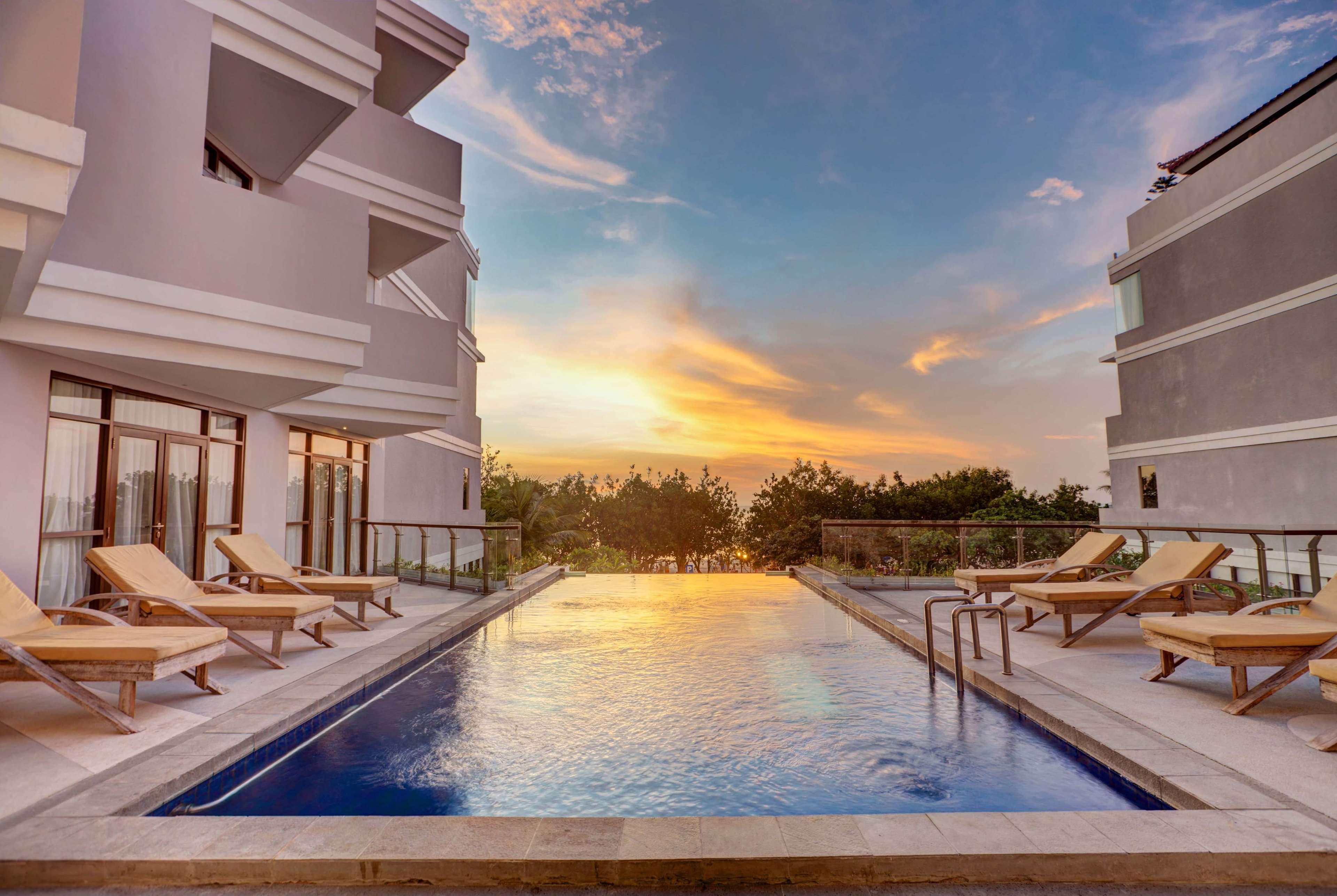 Wyndham Garden Kuta Beach Bali Exterior foto