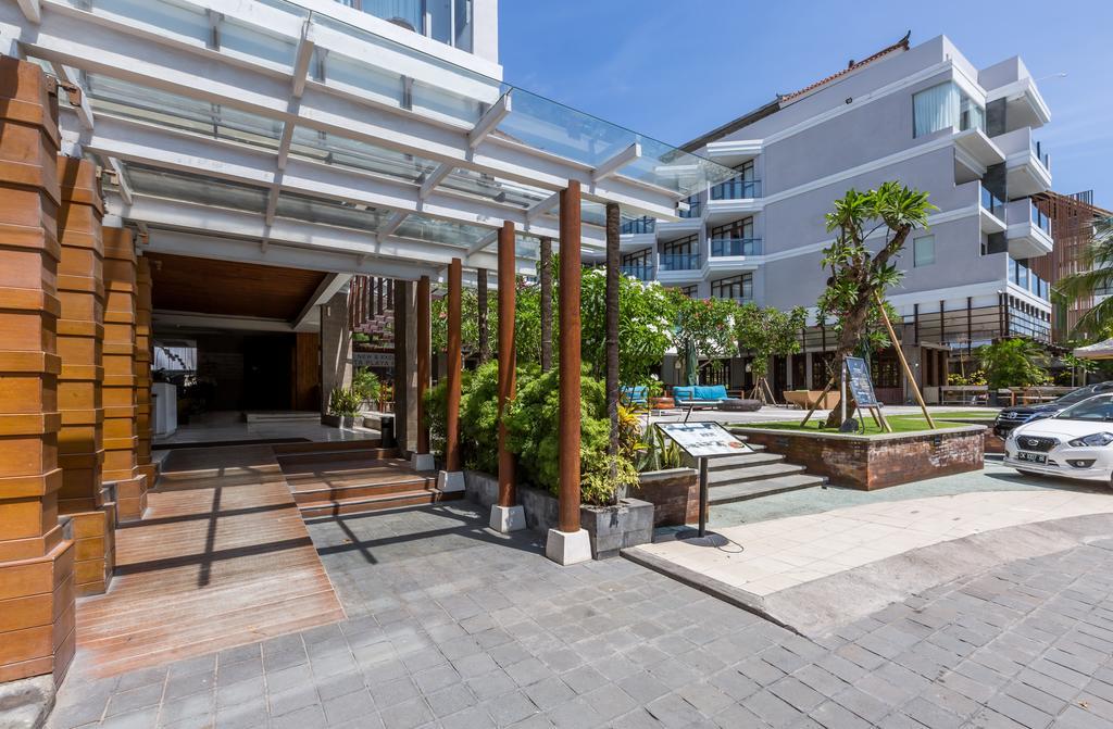 Wyndham Garden Kuta Beach Bali Exterior foto