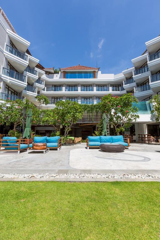 Wyndham Garden Kuta Beach Bali Exterior foto