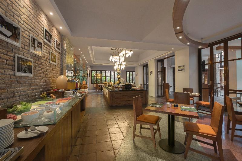 Wyndham Garden Kuta Beach Bali Exterior foto